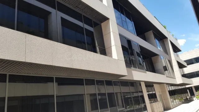 Plaza de garaje grande para moto y coche en Cerro del Aguila