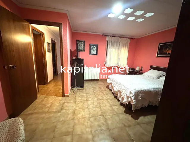 Amplia casa a la venta en Font de la Figuera (Valencia) — 37