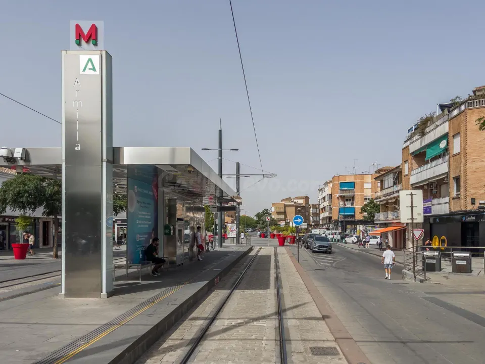Piso de 3 Dorm. en Armilla (frente al AYUNTAMIENTO y Metro).