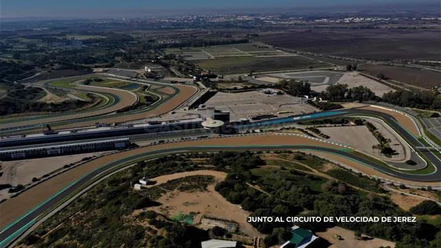 Parcela urbana de 520 m2 junto al campo de golf de Montecast - foto 3
