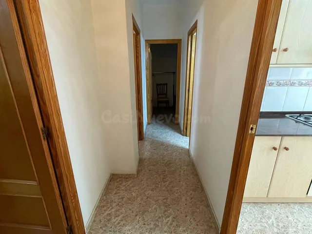 ¡NOVEDAD EN EXCLUSIVA! PISO EN PRINCESA MERCEDES (ALICANTE)  - foto 4