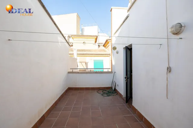 Casa exclusiva junto a Acera del Darro. Pleno centro de Granada. Seminueva y con ascensor propio — 37