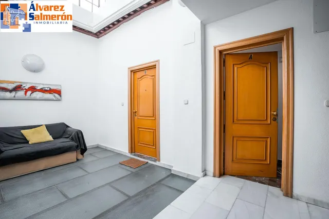 PISO CON LICENCIA TURISTICA EN CALLE NAVAS — 15
