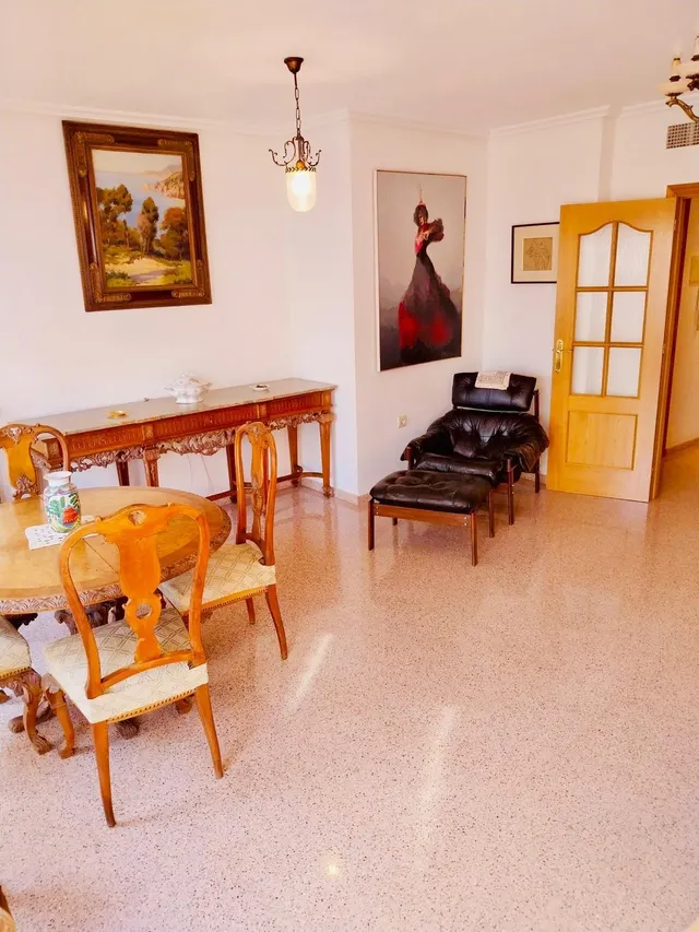 Piso de gran tamaño y excelentes calidades en pleno centro de Almoradí. — 10
