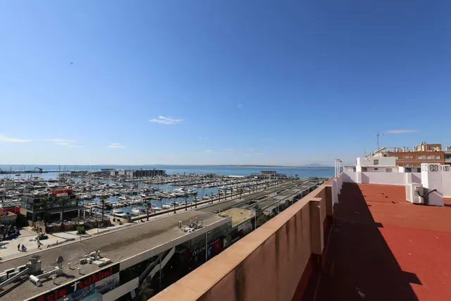 Apartamento recientemente reformado al lado del mar !!! — 42