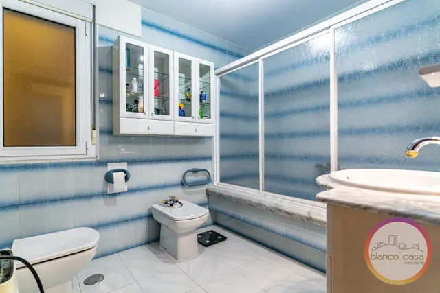 ✨ ¡AMPLIO PISO de 144 m2 con ASCENSOR y TERRAZA cubierta en CARBALLO por 139.990€! — 11