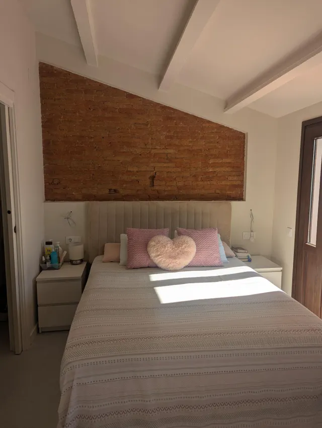 Casa en barri antic – totalmente rehabilitada – 3 lavabos completos — 12