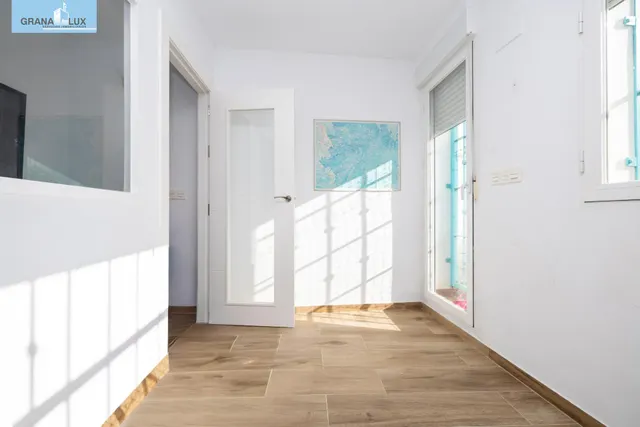 ¡Tu hogar soñado te espera en esta espectacular casa reformada! — 28