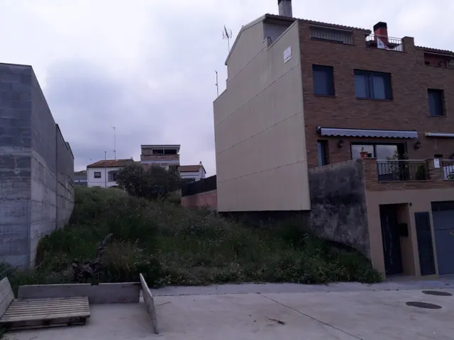 TERRENO URBANIZABLE — 4