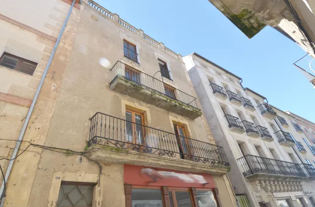 Urbis te ofrece un estupendo edificio en venta en todo el centro de Ciudad Rodrigo, Salamanca. — 4