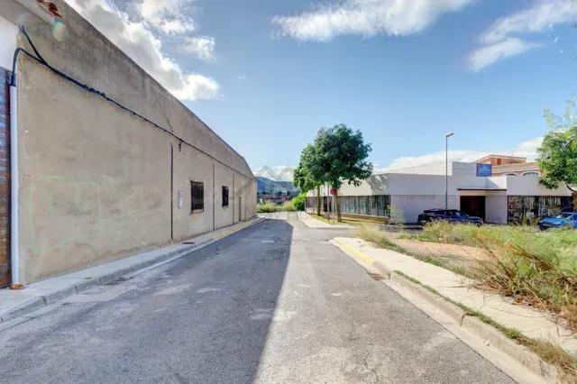 ¡Gran Oportunidad en Villamarxant! Solar urbano con potencia - foto 5