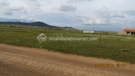 Parcela de 4000m2 semi vallada por el cordel cercana a Ctra. - foto 2