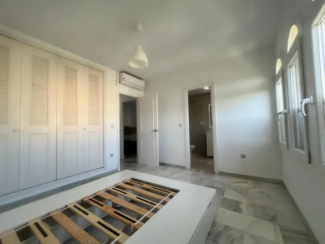 ESPECTACULAR PISO DE 5 DORMITORIOS EN LA MEJOR ZONA DEL PUERTO DE SANTA MARIA — 46