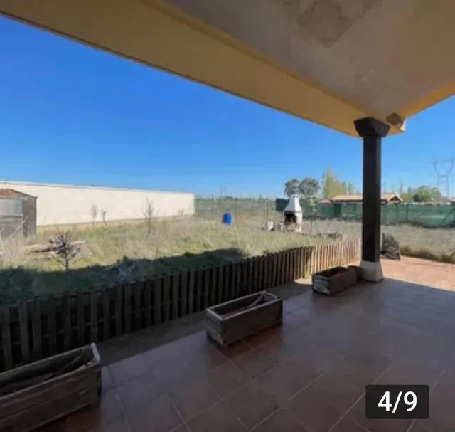 MONCASA VENDE Chalet en urbanización Ctra Carrión — 17