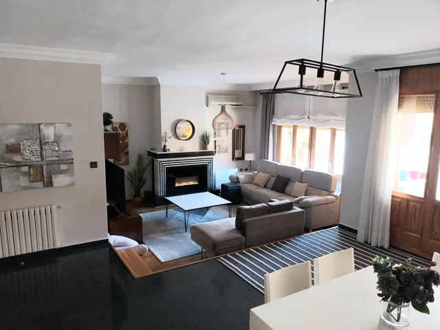 GRAN OCASION. SE VENDE ESPECTACULAR Y LUJOSO CHALET, EN ALTO DE LOS MOLINOS — 8