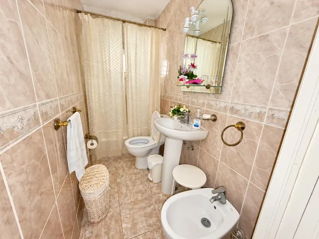 Apartamento de 3 estancias en La Orotava – luminoso y con grandes posibilidades de reforma — 8