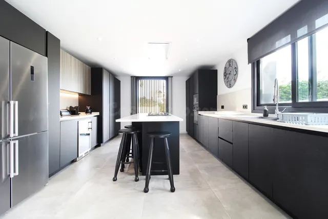 Chalet 3 habitaciones 212m² en venta - Marbella — 4