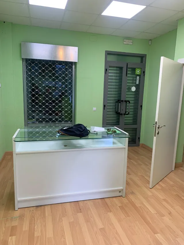 local comercial centro comercial las nieves — 19