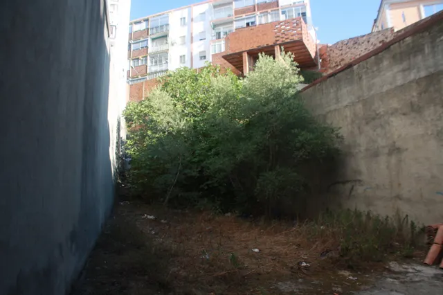 Local  comercial en Avd España — 6