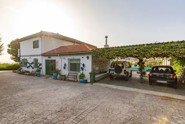 Se vende exclusiva vivienda en Alfacar – Cuesta de Víznar con extension de terreno rústico de 6.000m2 — 15