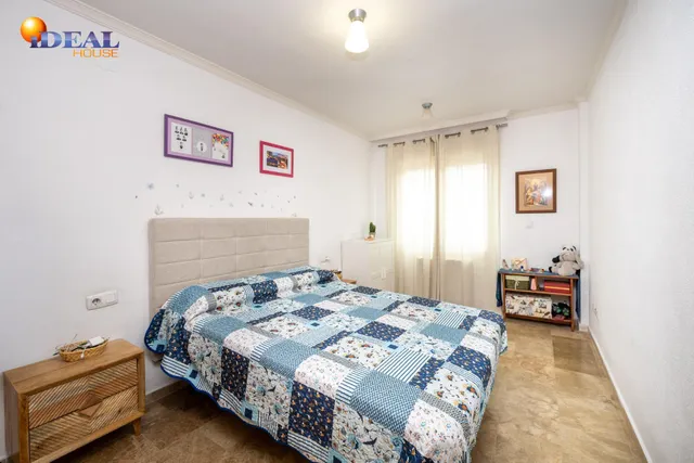 Piso de dos dormitorios en Sanders, en urbanización privada con piscina, pistas de padel, plaza de garaje y trastero — 12