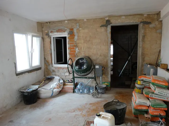 Piso para reformar a tu gusto - 3 dormitorios - 3 calles - Ventanas nuevas — 8