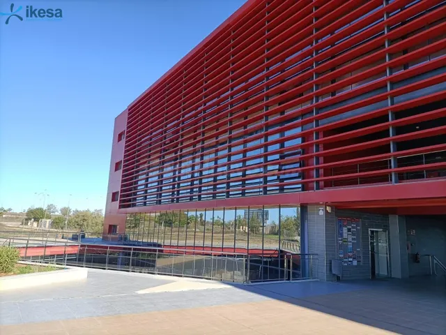 Venta de Oficina + Garaje en Salteras (Sevilla) - foto 2