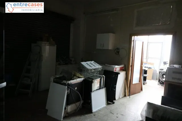 OPORTUNIDAD PARA CONSTRUCTORES. 1.100M2 DE TECHO, 5 PLANTAS DIAFANAS CON ASCENSOR-MONTACARGAS — 5