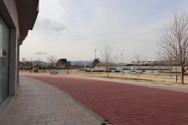 EXCLUSIVO LOCAL EN AVENIDA DE RONDA — 15