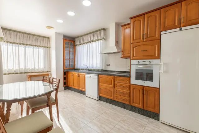 Amplio Triplex en Vega de Granada: Tu Nuevo Hogar Espera por Ti — 13