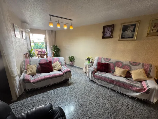 PISO EN JAIME 1 CON 3 DORMITORIOS — 5