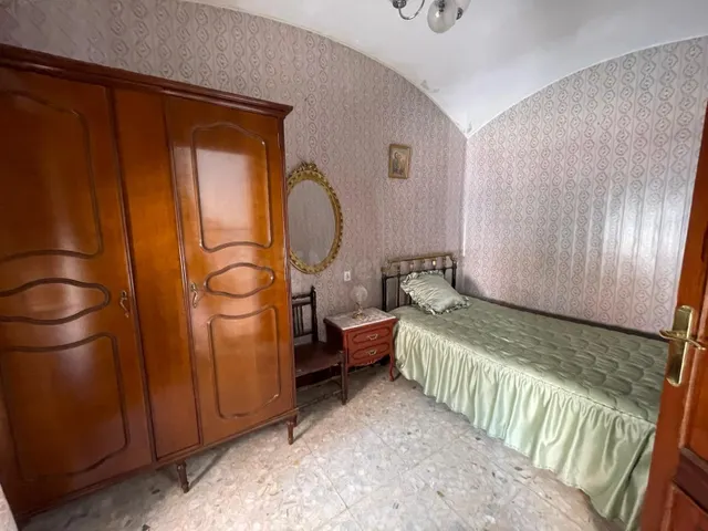 CASA DE PLANTA BAJA EN ESQUINA EN ARROYO DE LA LUZ - foto 3