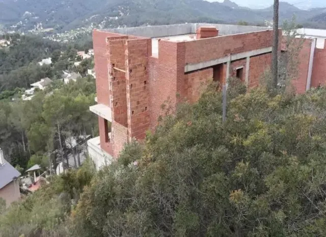 Se vende casa en Corbera de Llobregat (Barcelona). — 2