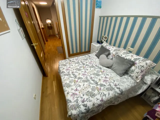 Grupo la Noria VENDE ADOSADO Amueblado y Equipado. Zona Barrio IMAGINALIA — 40