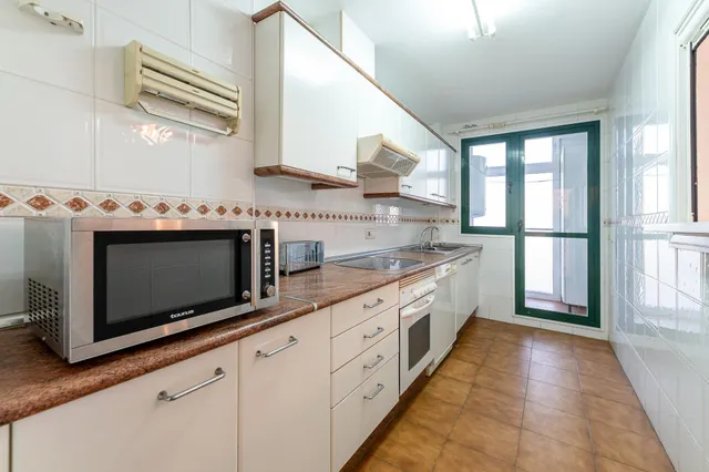 Exclusiva vivienda en primera línea de playa en el bajondillo – Torremolinos — 6