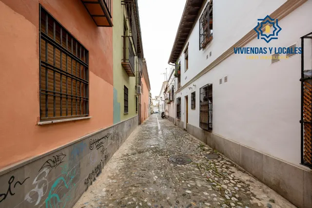 SE VENDE TERRENO URBANO PLURIFAMILIAR ZONA REAL DE CARTUJA Y JARDINES DEL TRIUNFO — 23