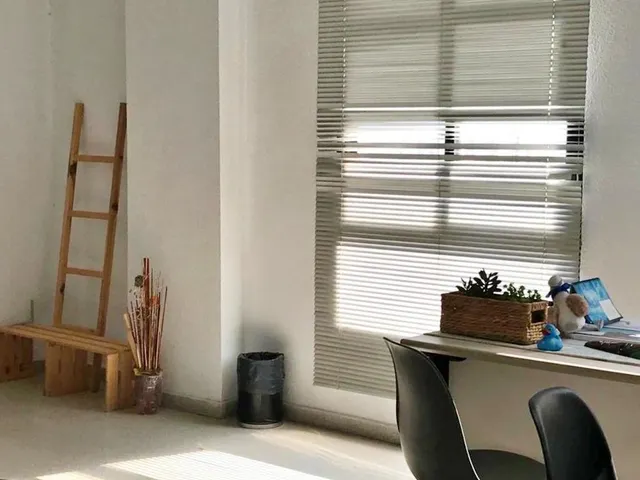 Entresuelo Comercial en Polígono de Carrús — 16
