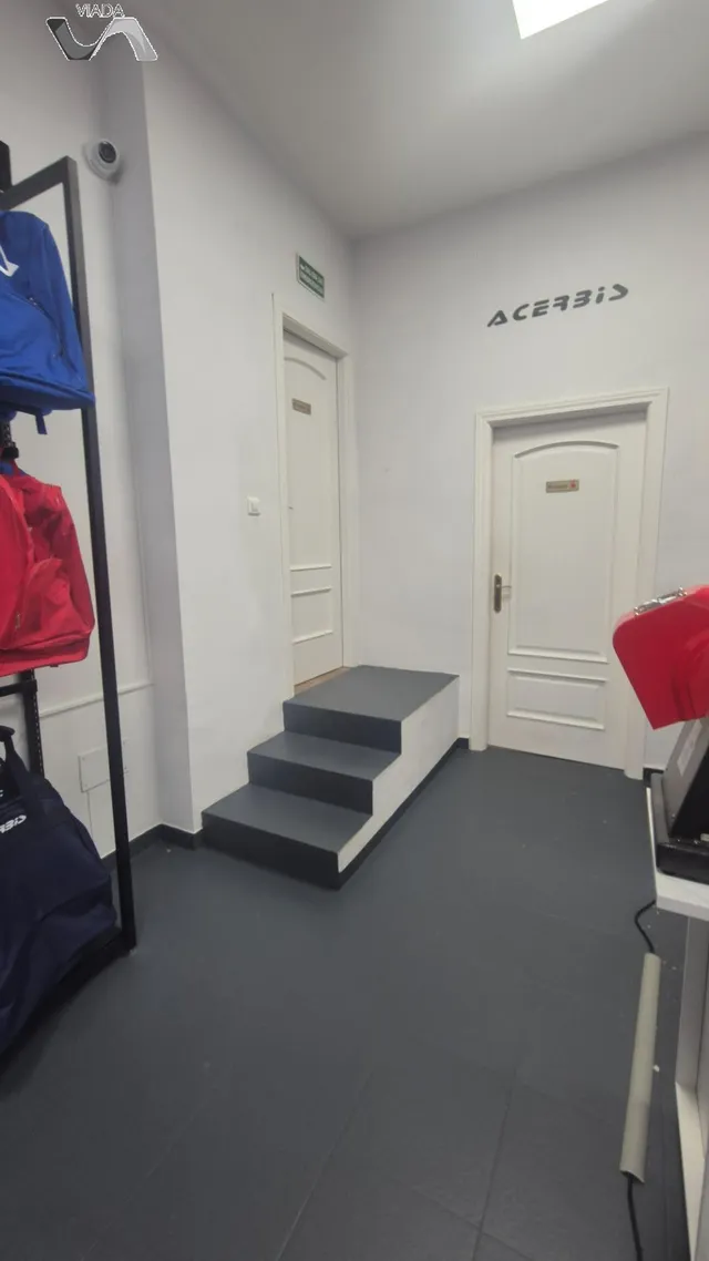 Local comercial 150m² en alquiler - CENTRO — 8