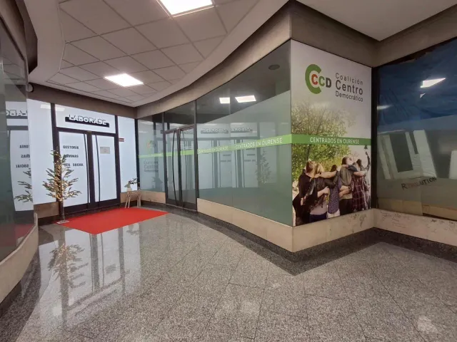 Local comercial ideal en la Galería Cambre  | Espacio versátil y céntrico para tu negocio — 23