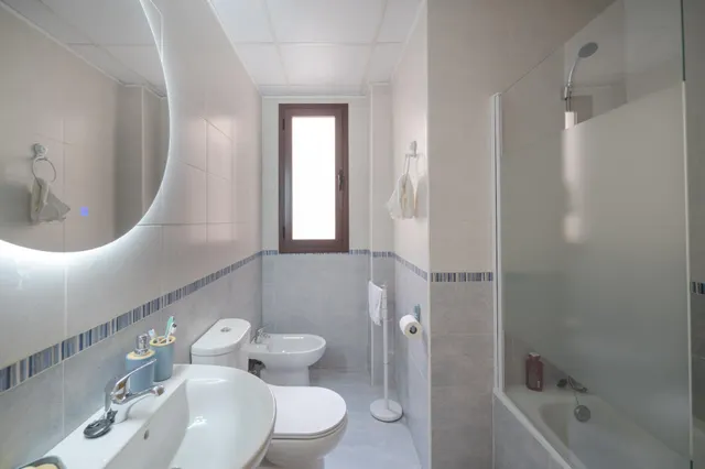 Espectacular piso de 3 dormitorios y 2 baños más cochera y trastero en el centro de Churriana de la Vega!!!!!!!!!!!!!!!!!!!!!!! — 19