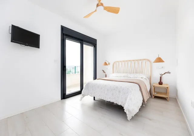 Bonita casa independiente de reestreno en zona residencial de la Zubia — 14