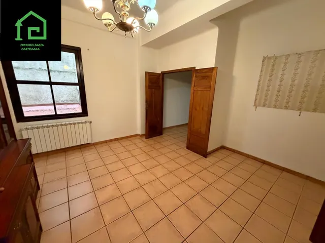 AMPLIO PISO EN PLENO CENTRO DE VILAGARCÍA DE AROUSA PARA REFORMAR — 8