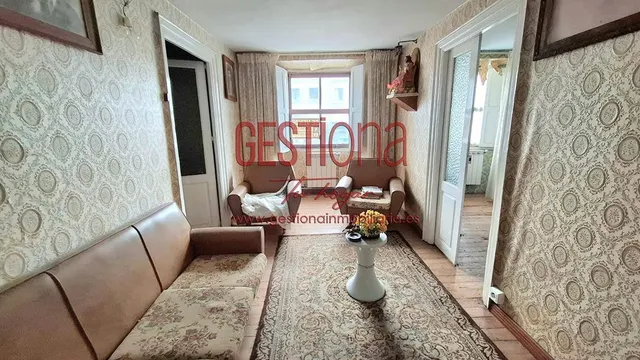 CASA PARA REFORMAR EN EL CENTRO DE RAMALES DE LA VICTORIA. — 11