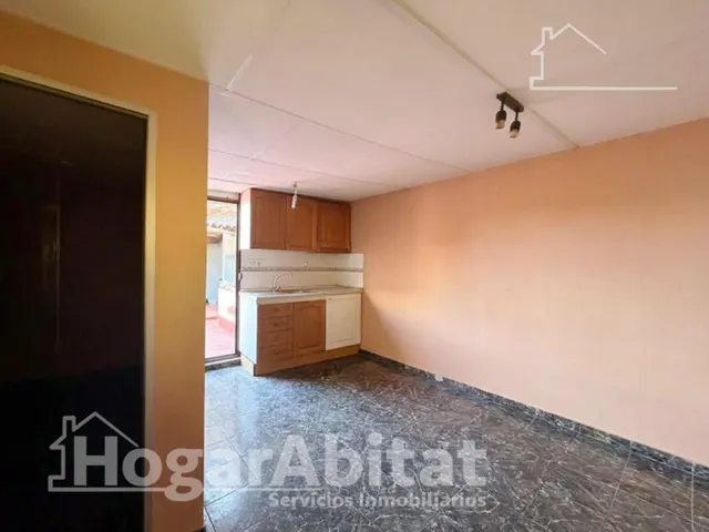 Amplia casa con terraza y garaje cerca de la playa de Sagunto — 24