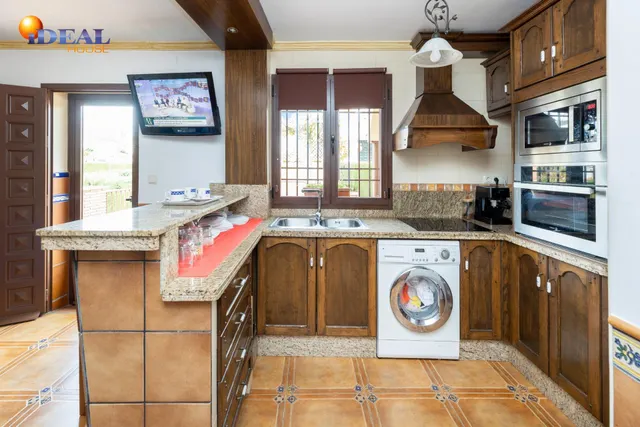 VIVIENDA PAREADA EN MONTELUZ — 23