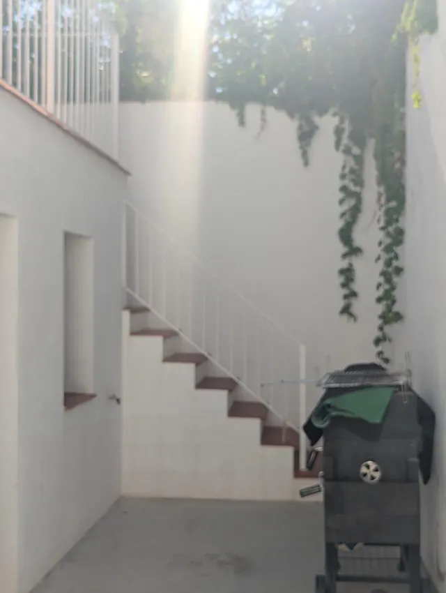 Casa en barri antic – totalmente rehabilitada – 3 lavabos completos — 8