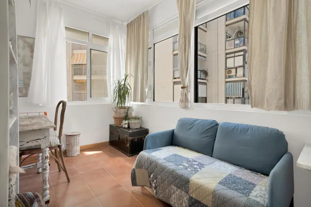 UNIQUE OPPORTUNITY IN THE HEART OF MARBELLA, FRONTLINE TO THE SEA WITH TOURIST LICENCE! — 10