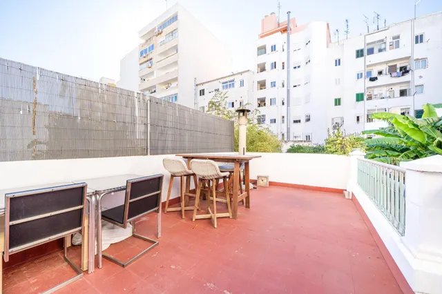 Casa con enorme potencial en Foners — 22