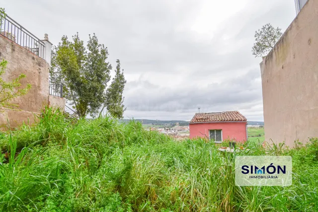 Casa con parcela de 264m2, fabulosas vistas, gran jardín, y 