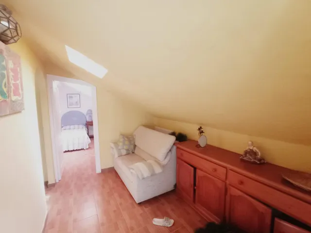 VENTA DE CHALET Y APARTAMENTO — 31